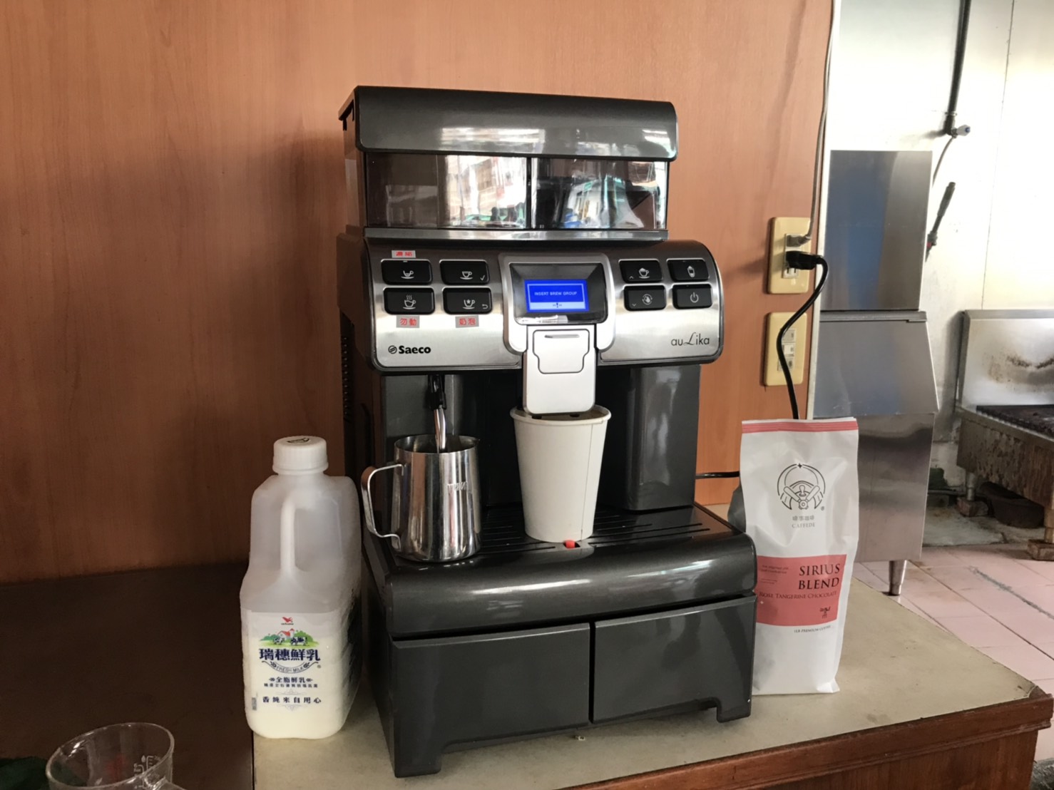 台南玉井傳統早餐店 Aulika HSC 全自動義式咖啡機 高雄 咖啡機專賣