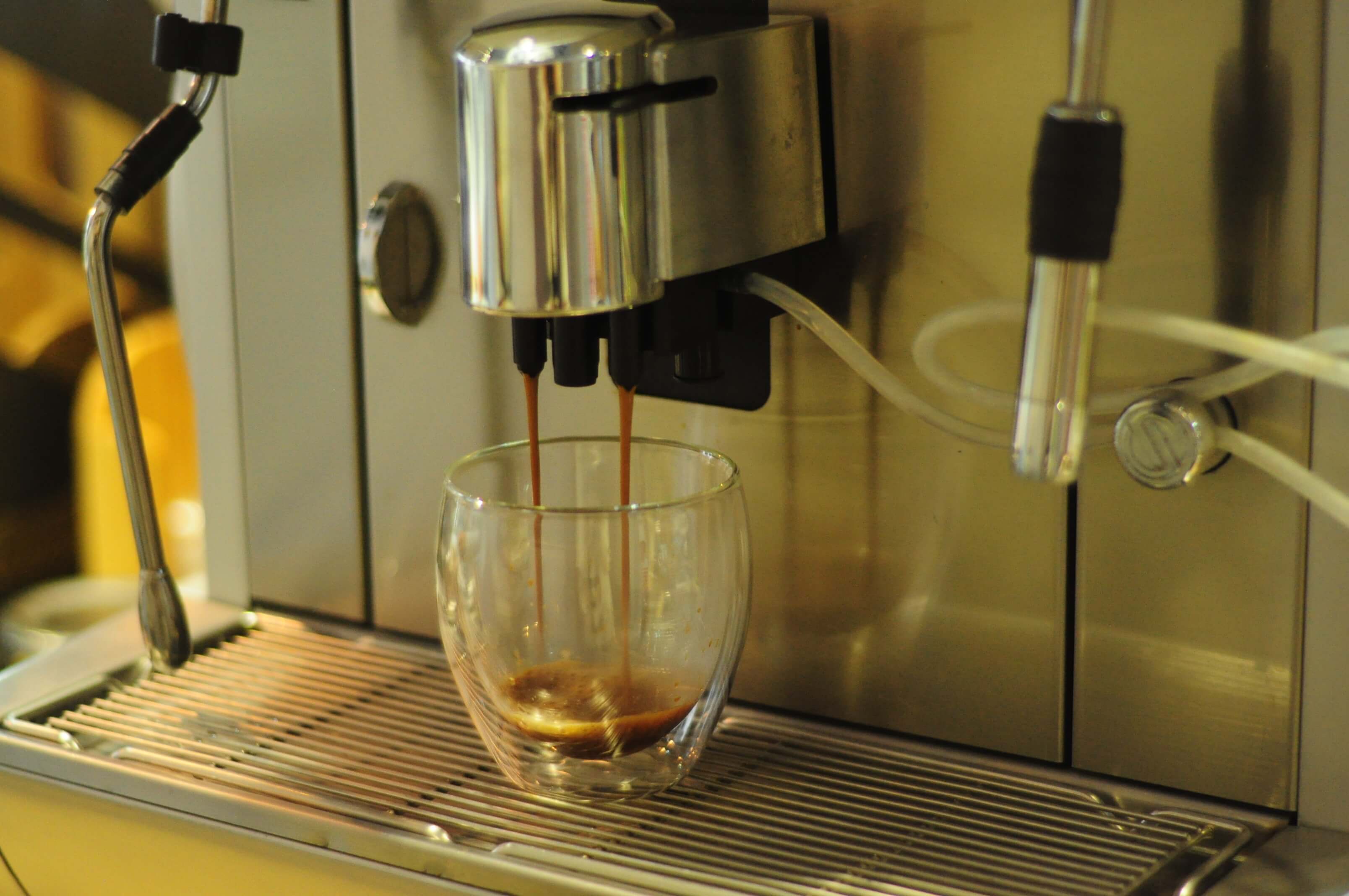 IDEA Cappuccino 快速出咖啡液 全自動咖啡機 適合早午餐店、餐飲店、飯店buffet、百貨公司、咖啡廳等