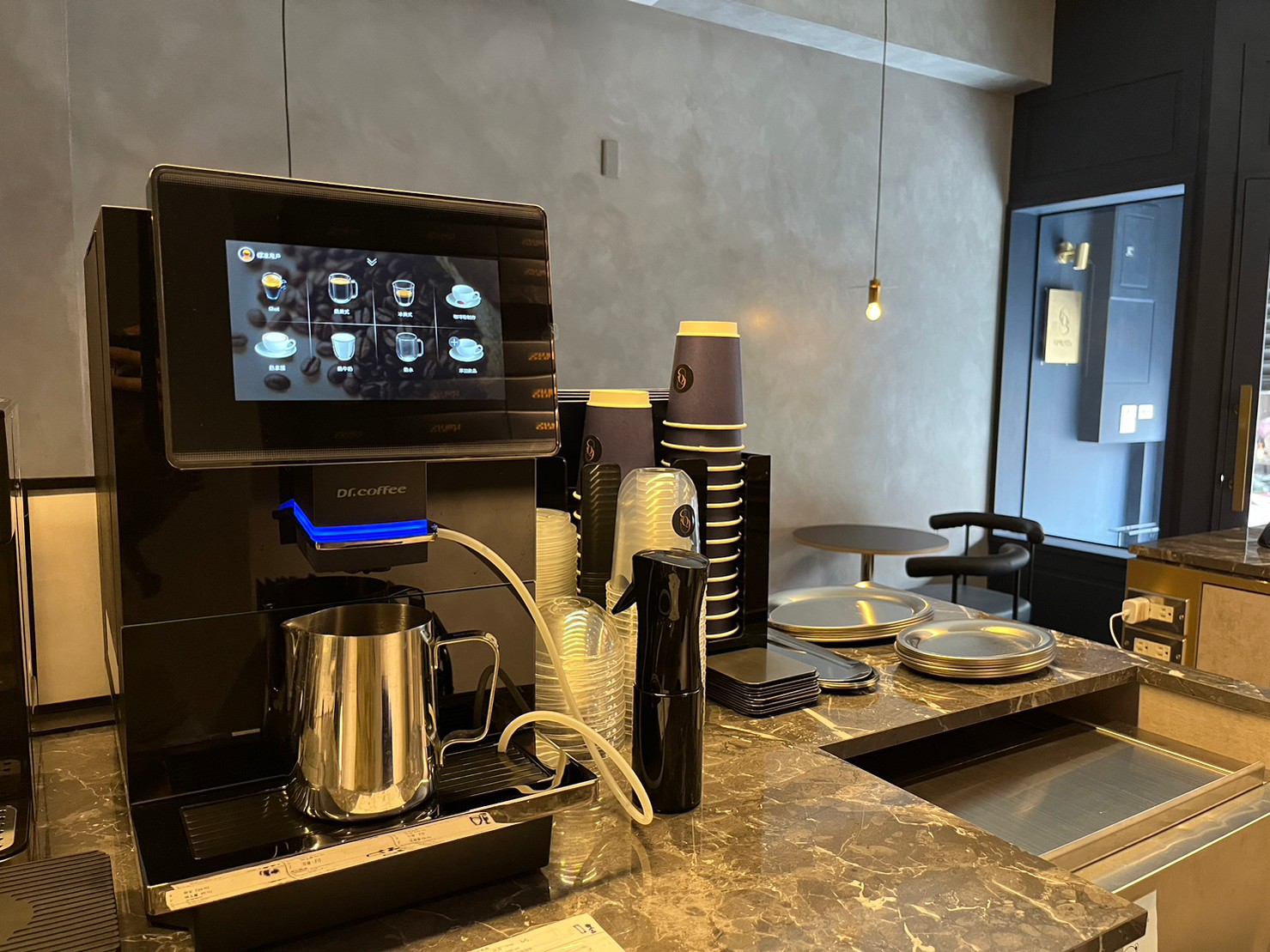 603洞 육백삼동費南雪甜點專賣店安裝全自動咖啡機C11