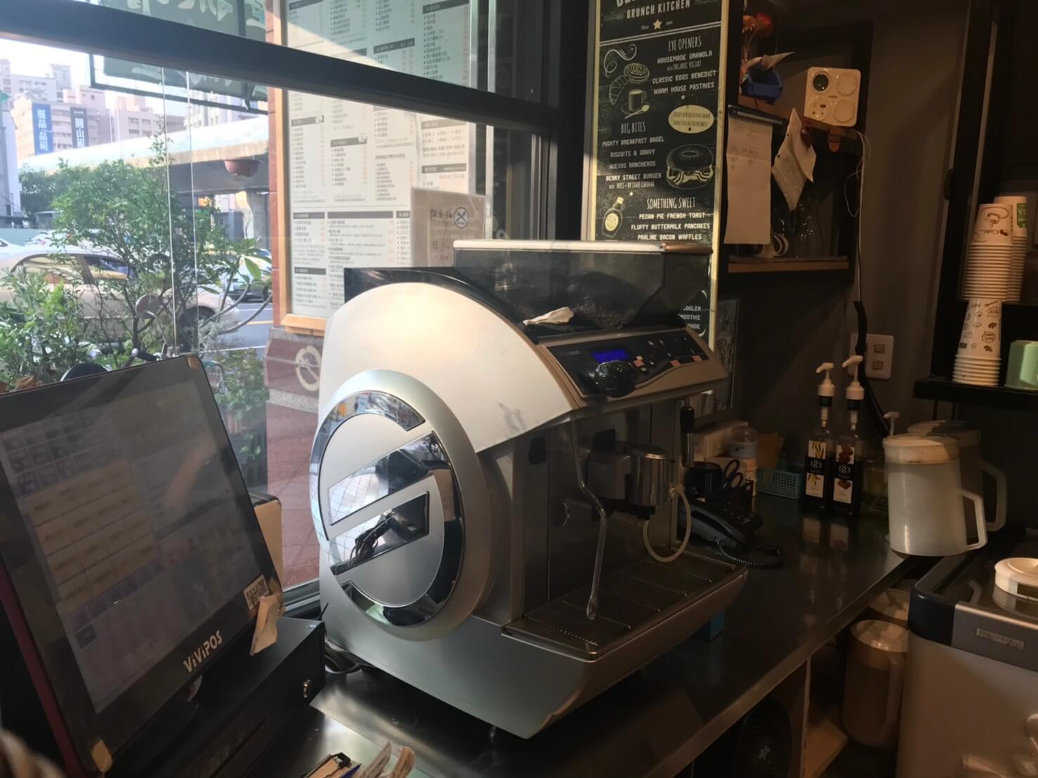 好食間 高雄 拼盤早午盤 咖啡機 全自動 IDEA Cappuccino